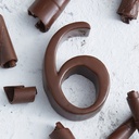[002142*] Chiffre en chocolat n°6
