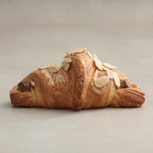 [000007*] Filled croissant