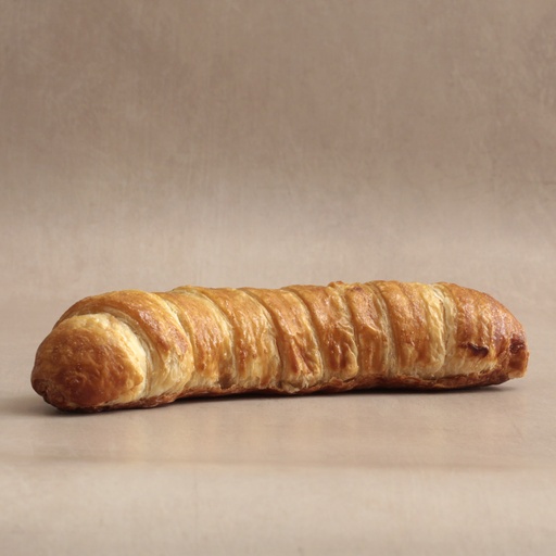 [000105*] Sausage in puff pastry with bacon and cheese