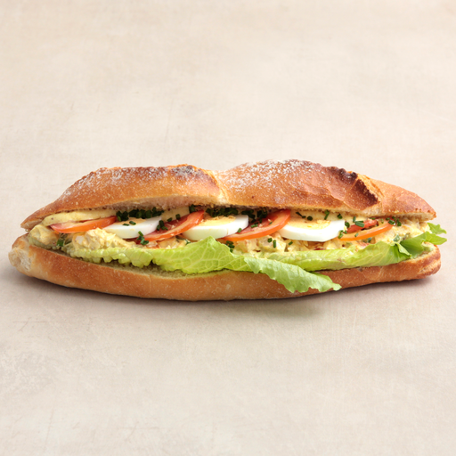 [008163*] Chicken curry sourdough roll