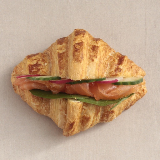 [013123*] Mini croissant filled with smoked salmon