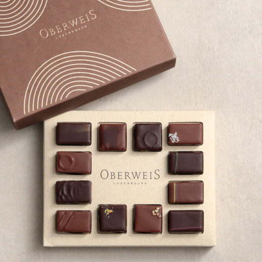 [013215*] Signature box of 12 chocolates