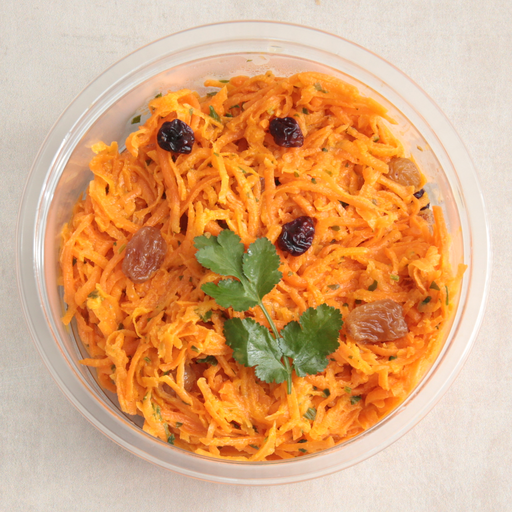 [014453*] Petite salade de carottes aux raisins secs