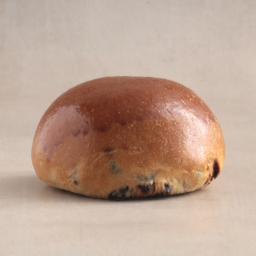[000168*] Halbes Briochebrot mit Schokoladenstückchen