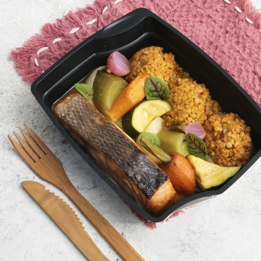 [004274*] Grilled salmon steak, sweet spice broth