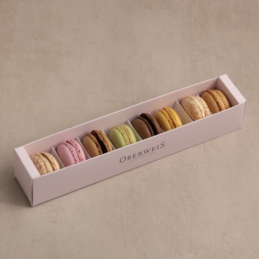 [000054*] Box of 8 macaroons